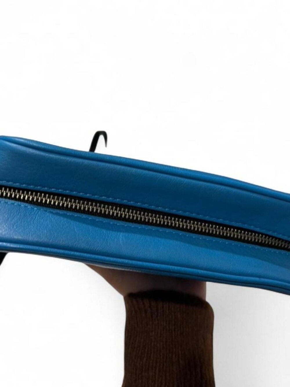 Authentic Marc Jacobs Flash Blue Leather Crossbody Bag - Picture 7 of 11